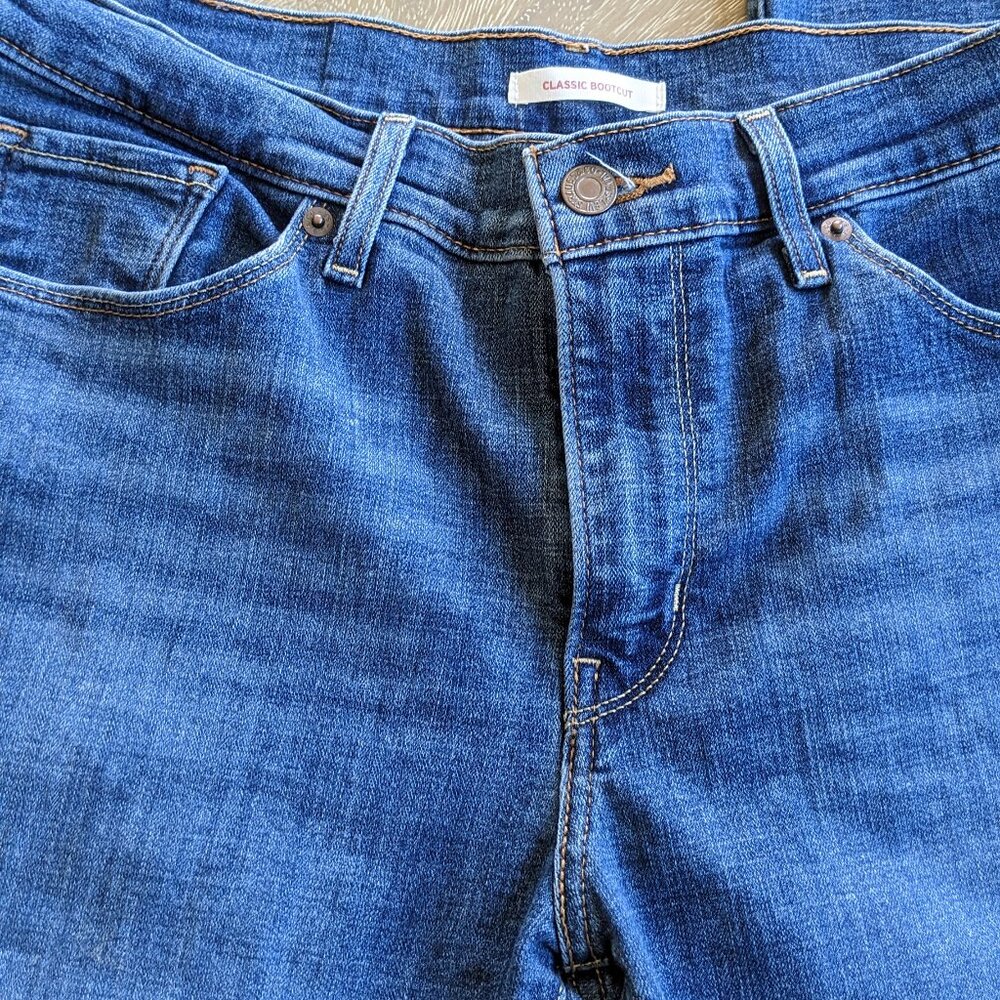 Levis Strauss & Co. 5 Pocket Blue Jeans Style Classic Bootcut, Size 10, W30 L30